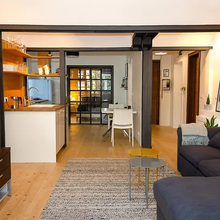 Bright & Spacious 1bd With A Charming Balcony By Flat Mаnager * וארנה