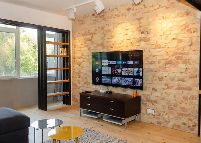 Bright & Spacious 1bd With A Charming Balcony By Flat Mаnager * ヴァルナ