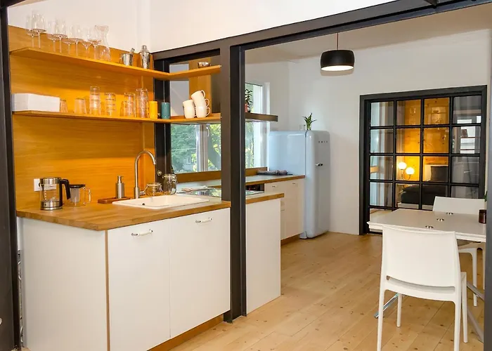 Bright & Spacious 1bd With A Charming Balcony By Flat Mаnager דירה וארנה